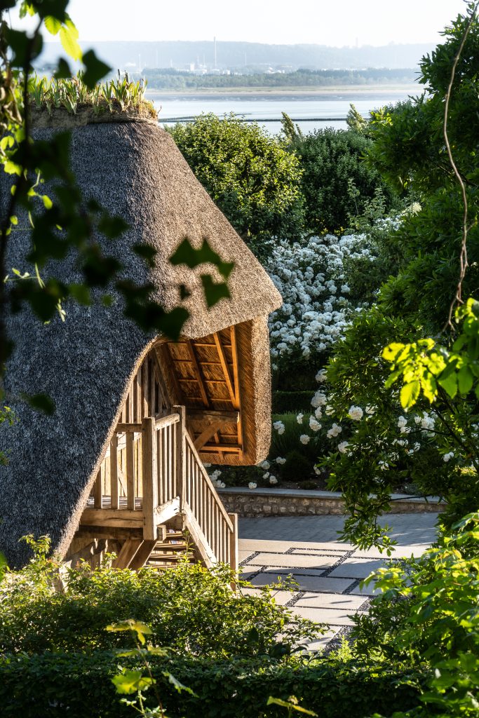 vue extérieur du restaurant La Boucane - hotel 5 etoiles honfleur