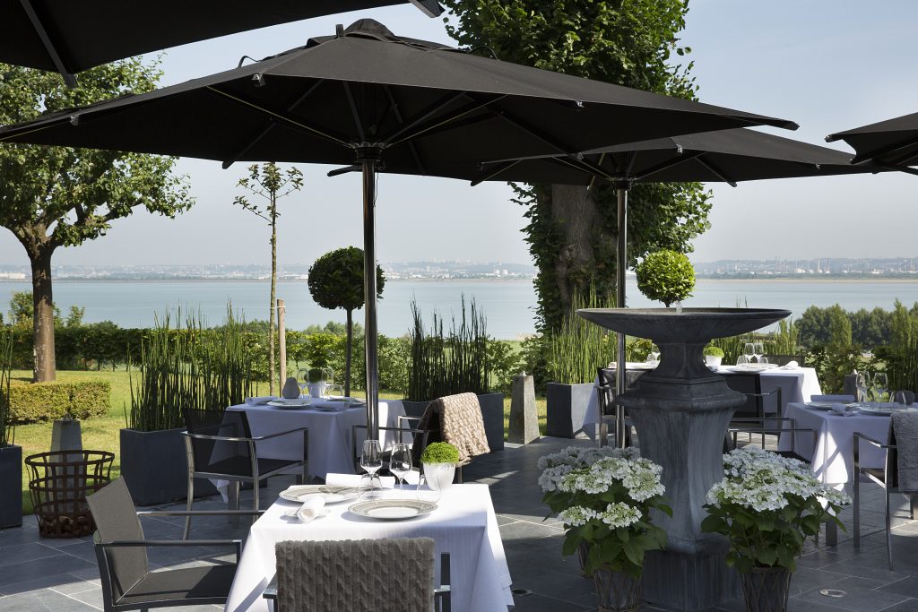 terrace with outdoor table - hotel normandy